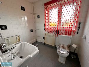 Shower Room- click for photo gallery